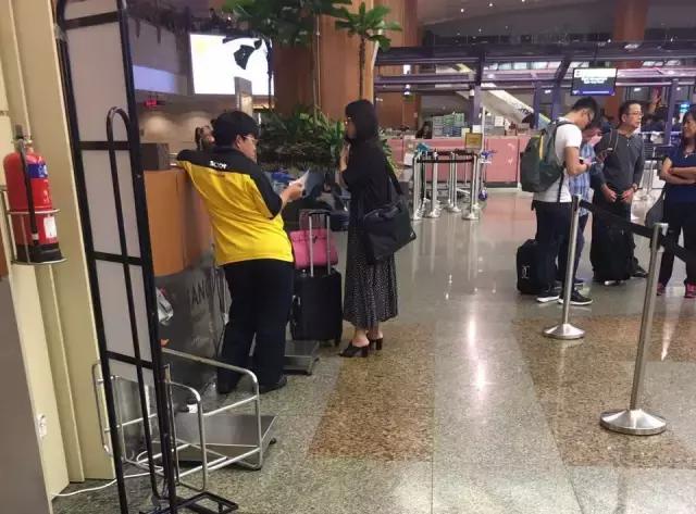 乘坐廉航行李超重怎么办,廉航行李怎么办