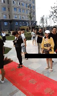 搞笑奇葩结婚风俗新郎,盘点那些新郎结婚时搞笑场景