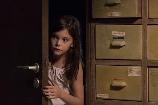 大猩猩和一对情侣电影,关于猩猩和美女结婚的电影大全