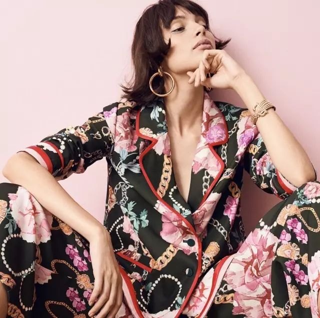 以前的街和现在的街,以前的街