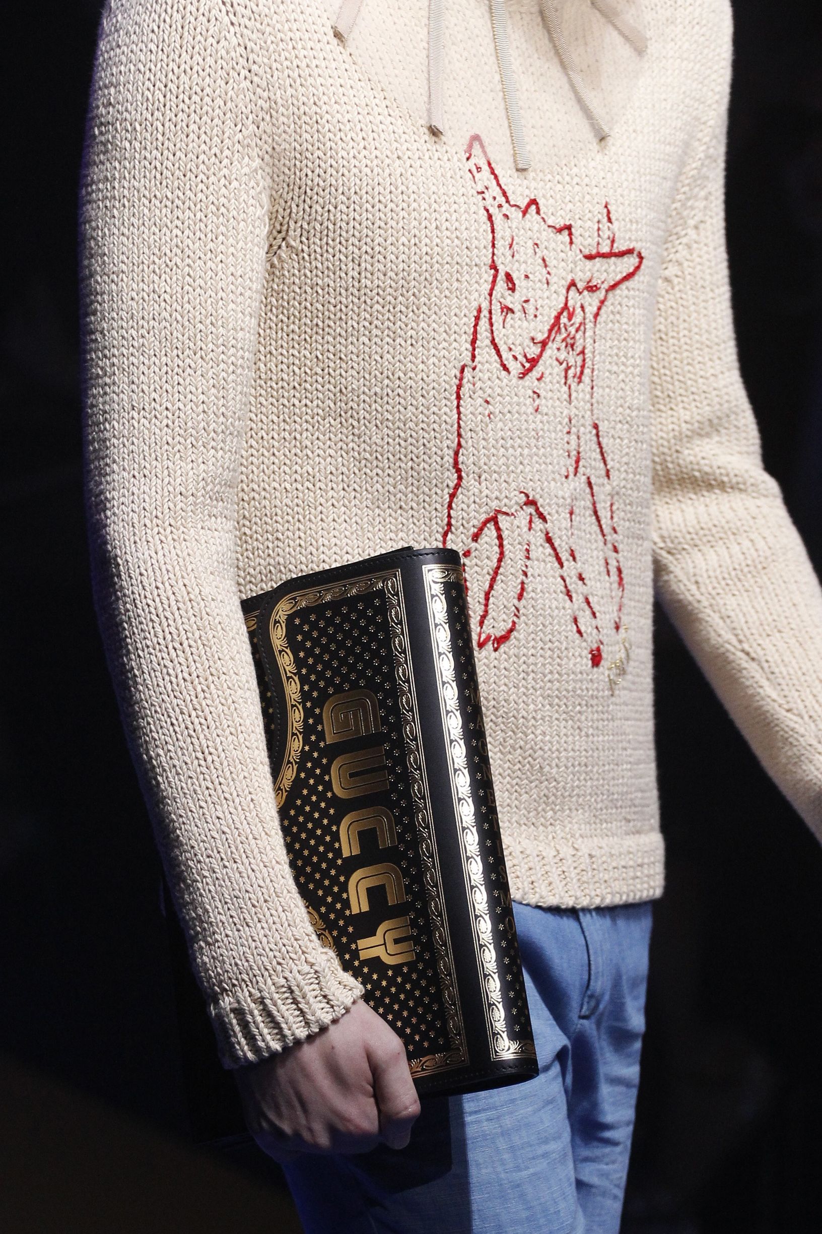 米兰时装周gucci直播外场,米兰时装周gucci三叶草