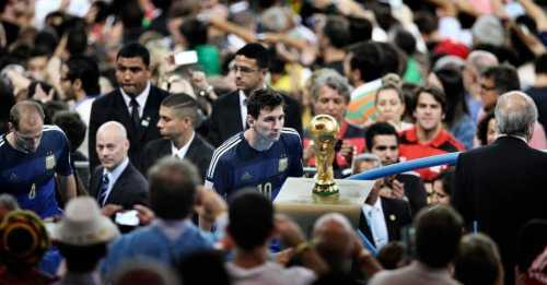 足球史上悲情视频,足球场上老兵的悲情