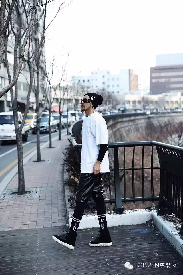 管你花枝招展，我却独爱黑白