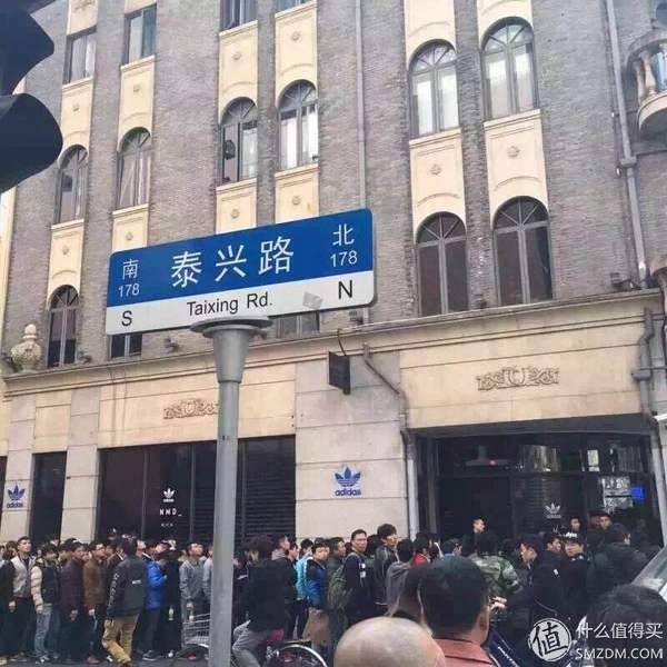 adidasoriginalsforumbold女款白,adidasoriginalnmd黑红蓝测评