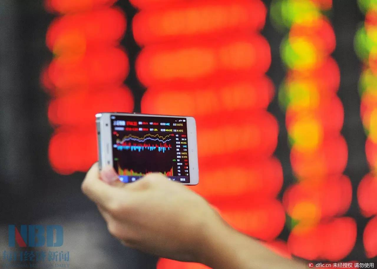 一年大赚14亿，他只做了两件事：*血卖**和炒股，猜猜哪件事赚钱多？