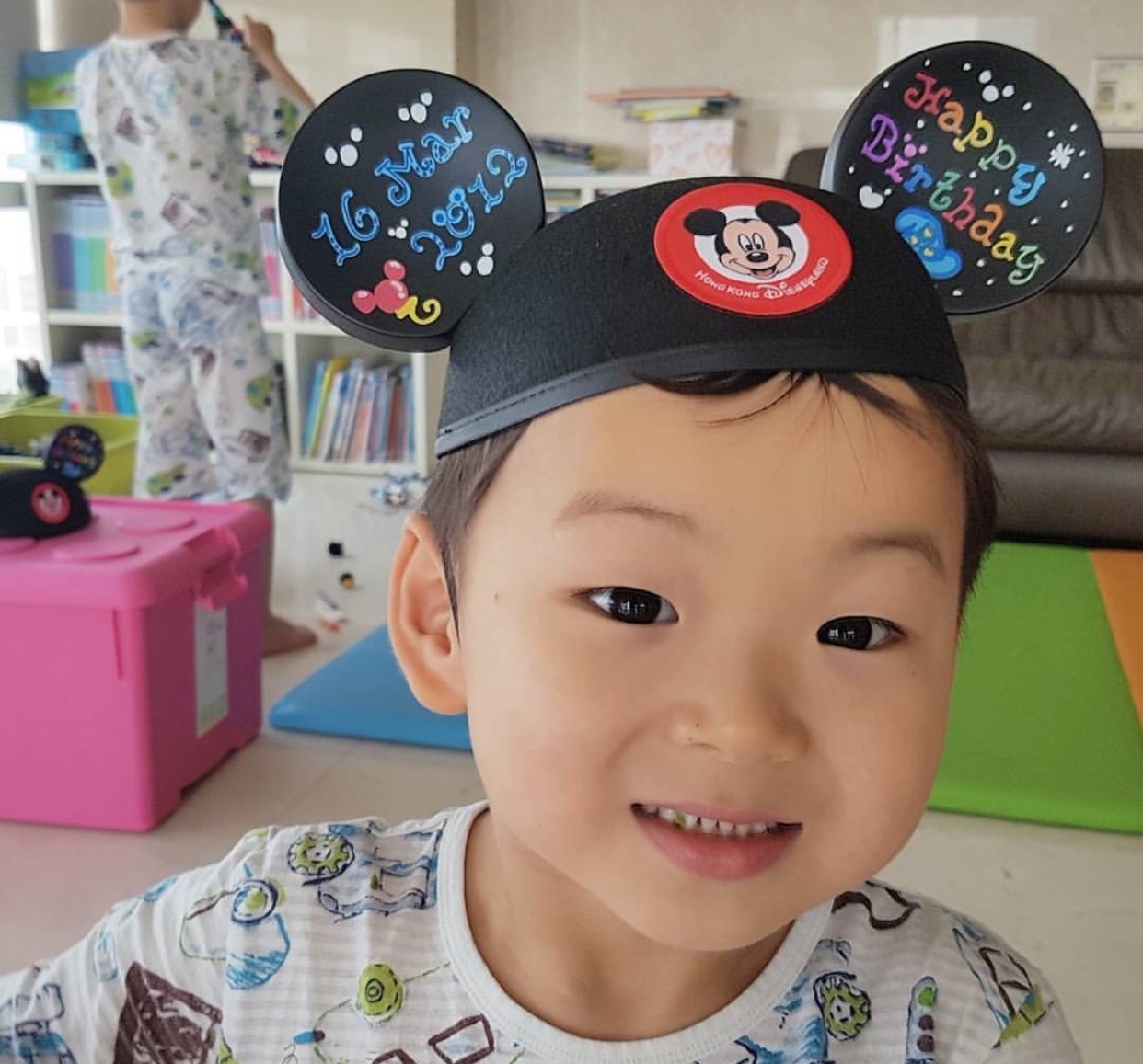 宋民国超萌咕咕吃烤鱼动图,宋民国咕咕