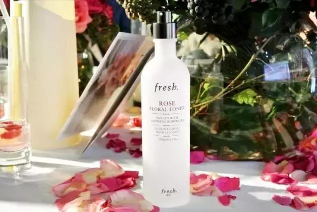 春夏必备的一款补水保湿喷雾,15种补水成分的补水喷雾