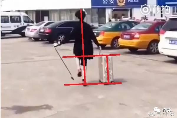 薛之谦行李里面都装什么,薛之谦拿的盒子是什么