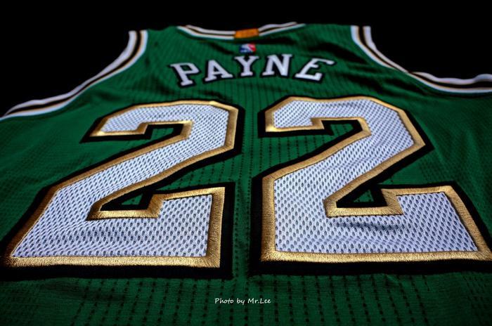 迈克尔乔丹公牛时期绿色球衣,乔丹退役公牛球衣视频