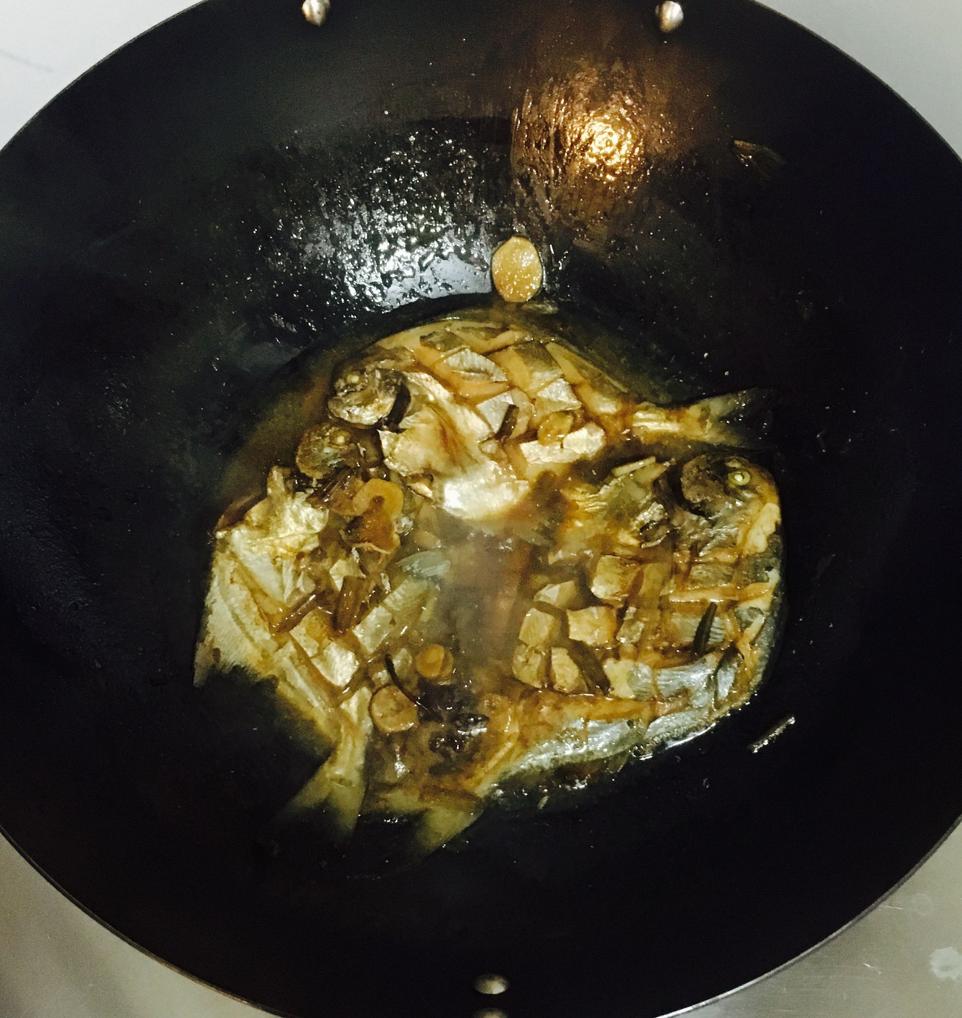 家常菜红烧鲳鱼简单入味,红烧鲳鱼的最佳吃法和做法