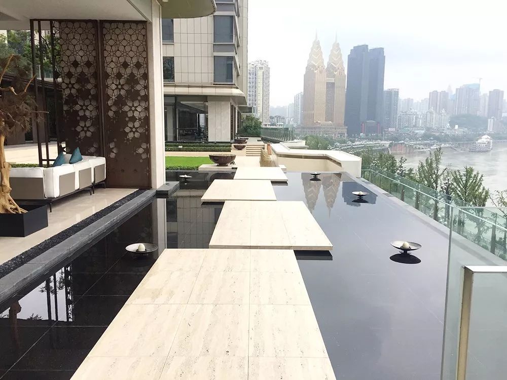 为建设者辛勤点赞,为亦父亦友的情感点赞