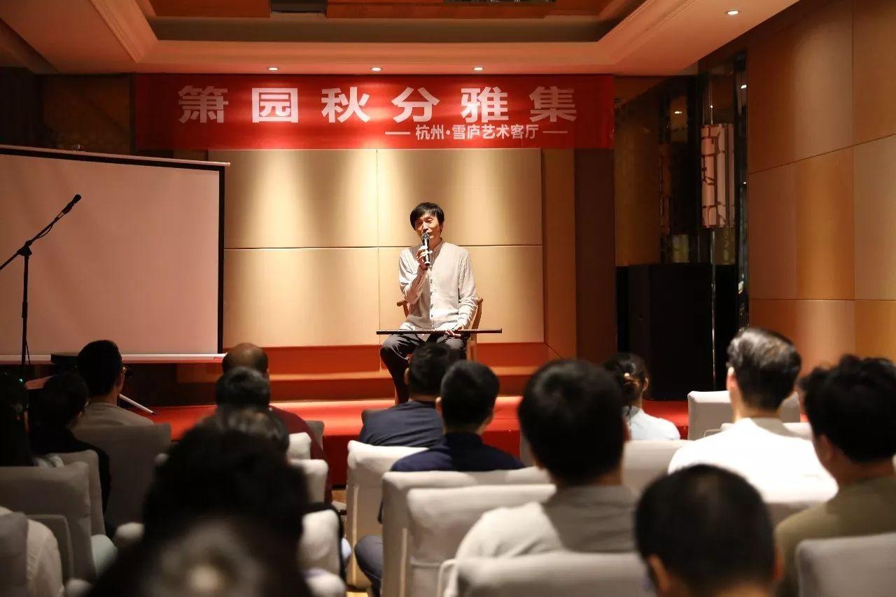 金风送爽同邀月下联,金风送爽迎中秋