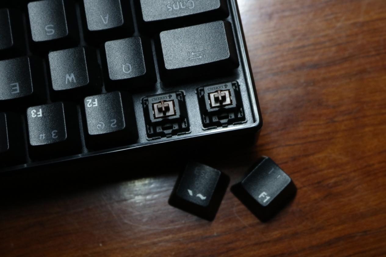 难道是要搅局？德国原厂机械轴仅61键，面积缩小40%不足两百元