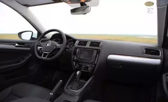 实测百公里油耗最低34,速腾1.2t超越版驾驶感受