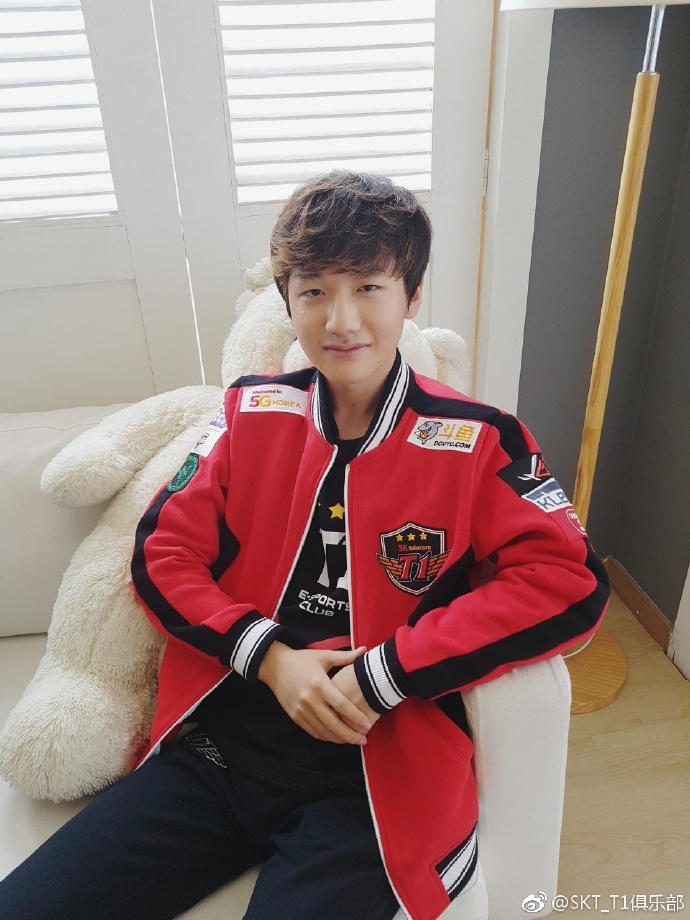 skt新队服效果,skt最好看的队服