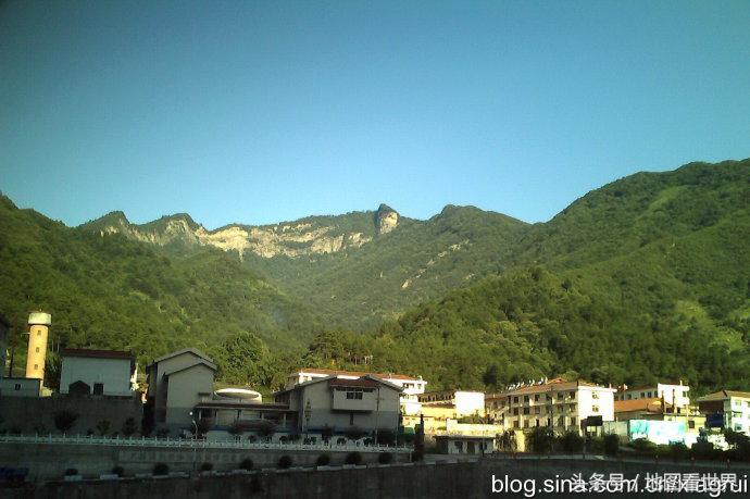 西成高铁沿线旅游,川西北高铁沿线旅游景点