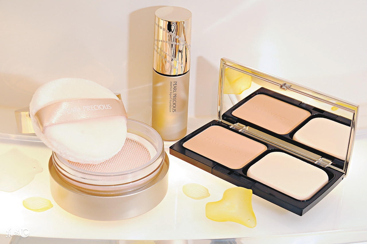 bb霜cc霜粉底液隔离霜有什么区别,粉底液和bb霜和cc霜有什么区别