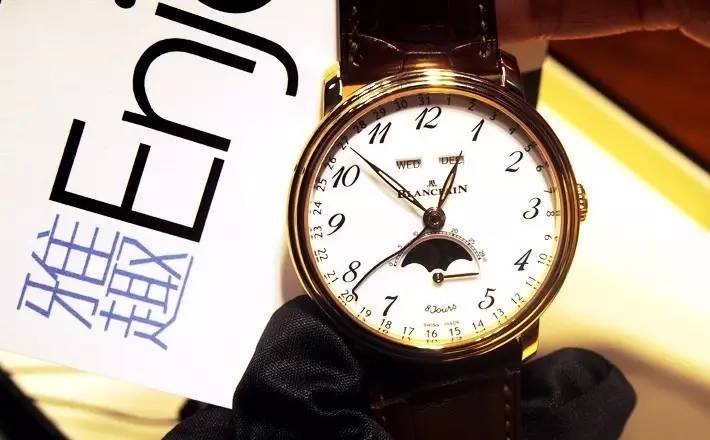 我们见到了瑞士制表师大神，他在雕刻一只金丝猴|雅趣臻选