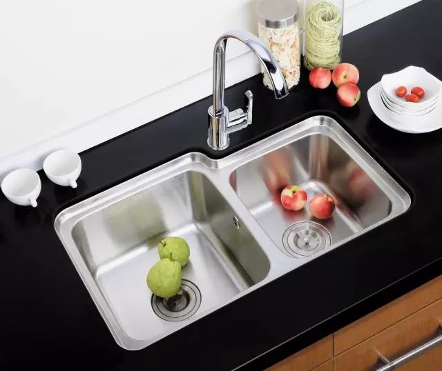 厨房马桶怎么清理污垢,清洁马桶的妙招厨房用品