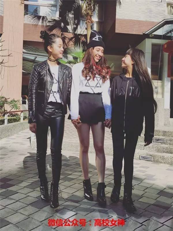 欧阳娜娜三姐妹颜值相差大,欧阳娜娜三姐妹一共几岁了