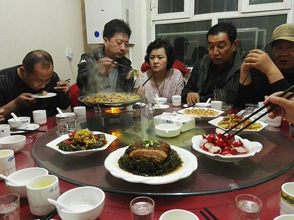 两位60岁老人去旅游,60后老俩口自驾穿越罗布泊无人区