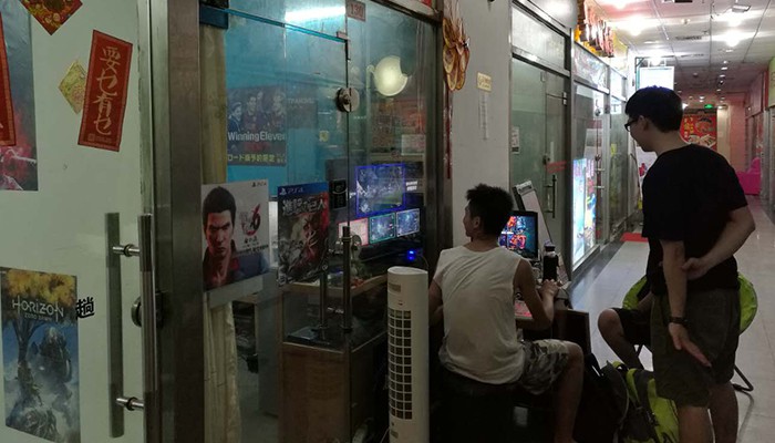 我以为包机房早就死了，没想到它依然活着