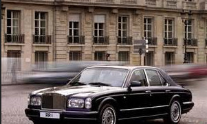 以前的劳斯莱斯没有防盗装置,劳斯莱斯改装升级防盗小金人