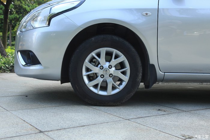 日产阳光——为何它从月销两万到月销一千？看完后，你会说：该！