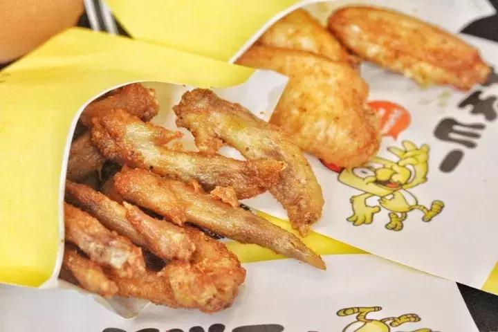 这家“鸡店”让小姑娘都梦魂萦绕,大放豪言要做南宁“爪爪”NO.1