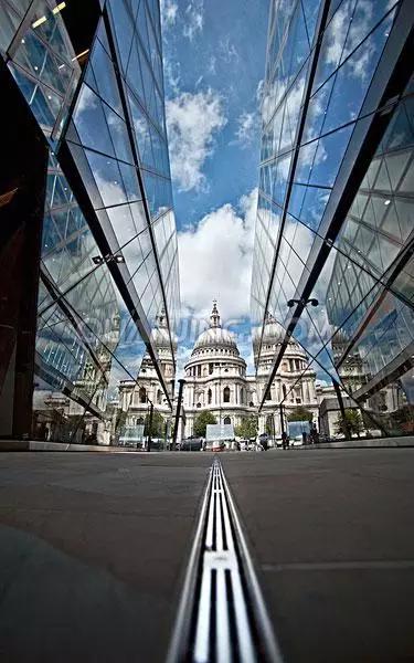 水中倒影镜面效果怎么拍,巧妙运用水面倒影拍出大片
