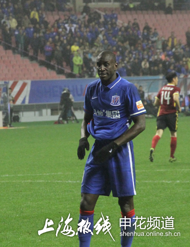 登巴巴绝杀曼联,登巴巴伤停补时