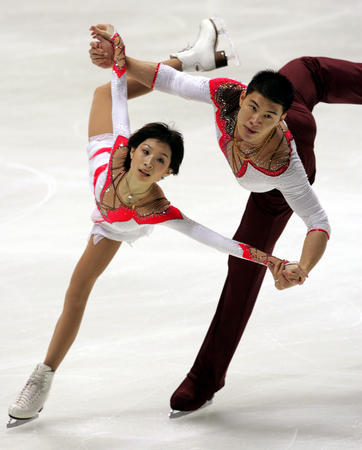 他们是滑冰场上的最佳拍档，携手相伴15年，最终缘尽令人惋惜