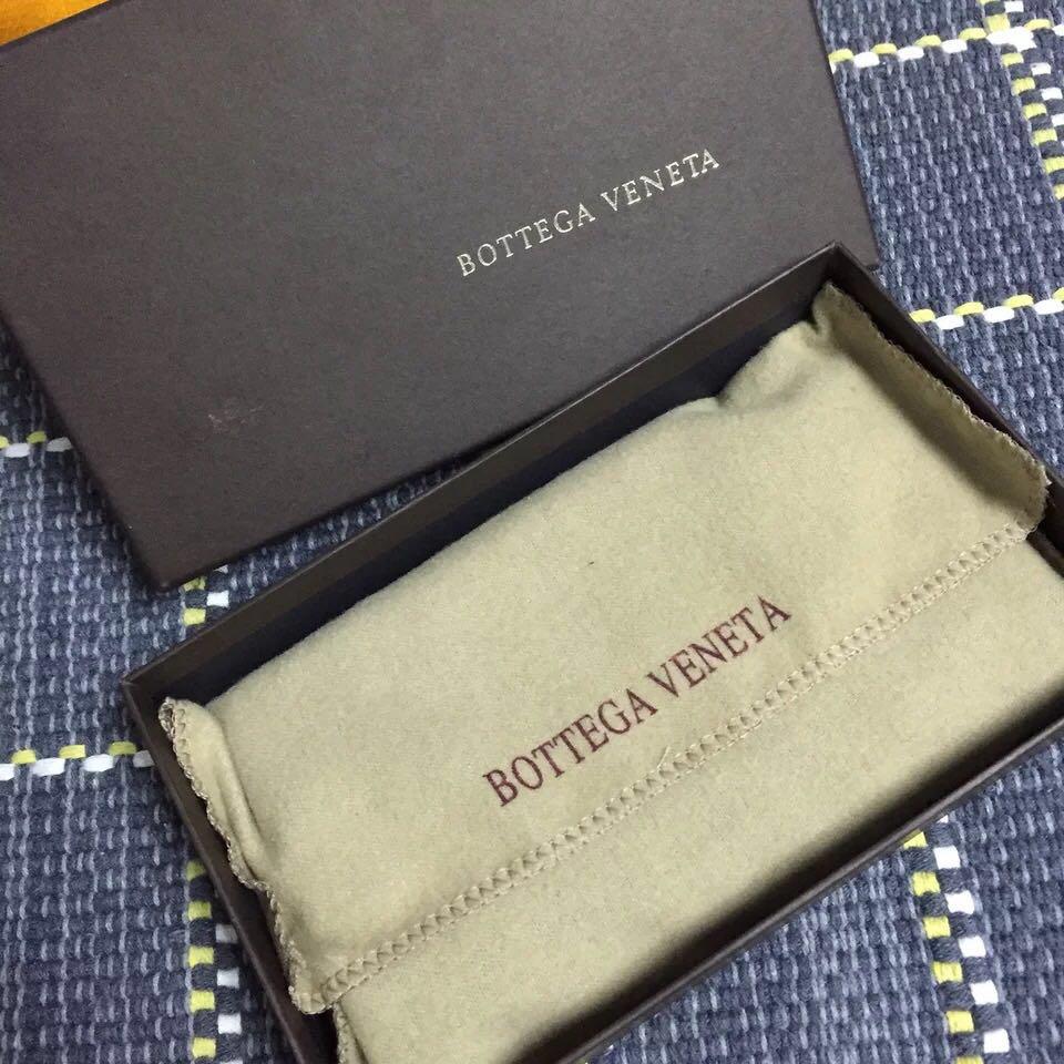 bv钱包真假辨别,bv钱包真假细节图微商