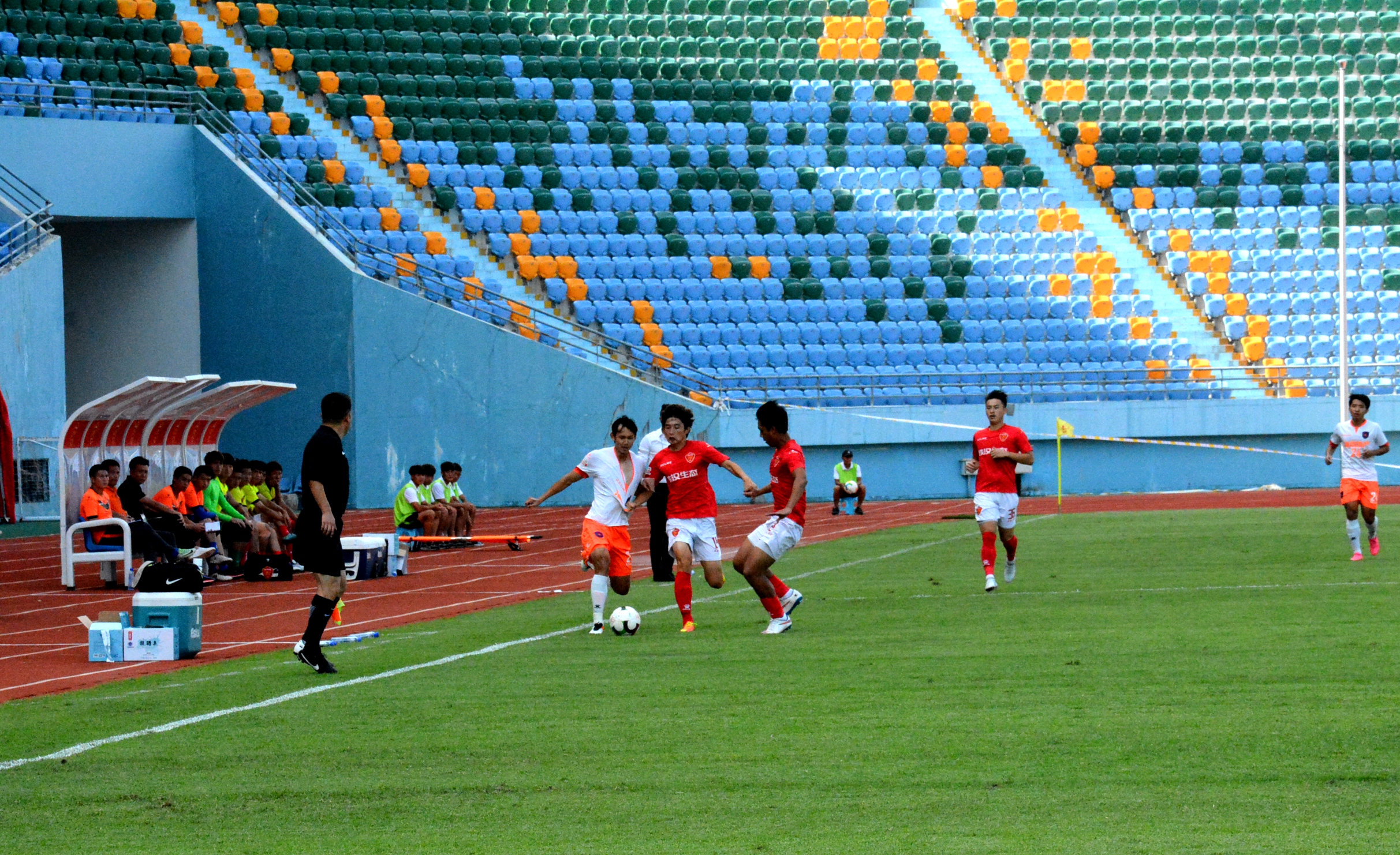 联赛战报|超长补时+后卫染红中能遭绝杀憾负梅县队