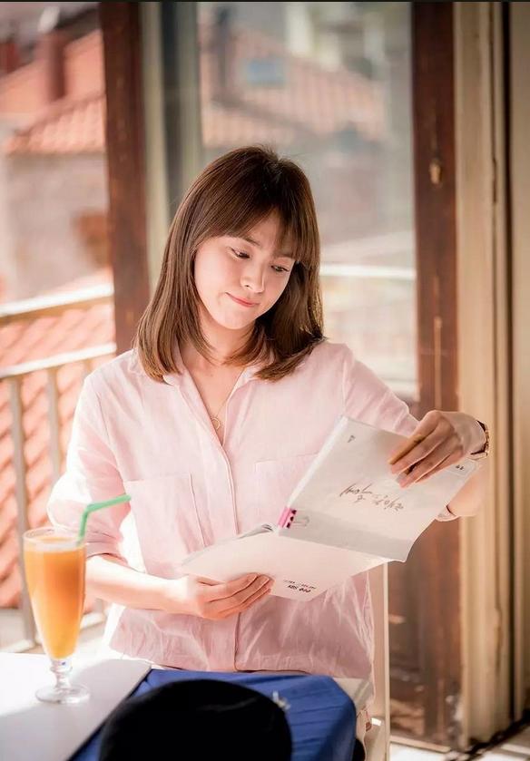 乔妹同款衬衣,乔妹宋仲基白裙