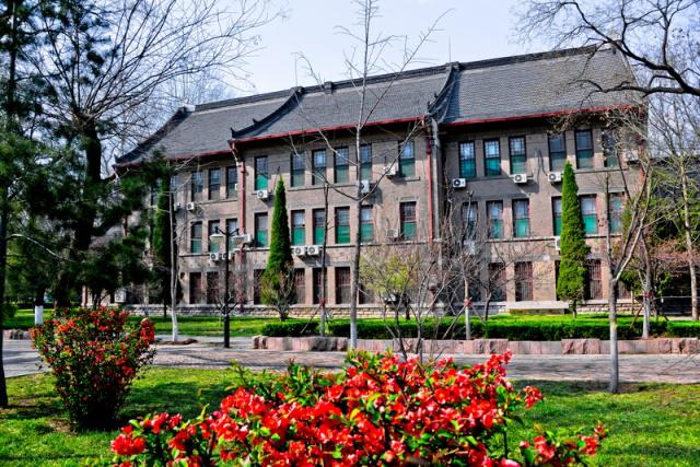 趣谈山大趵突泉校区，春风十里不如你