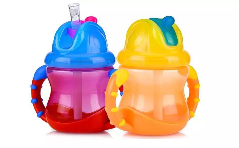 宝宝不爱喝水放点什么,宝宝不爱喝水妈妈一个小妙招解决