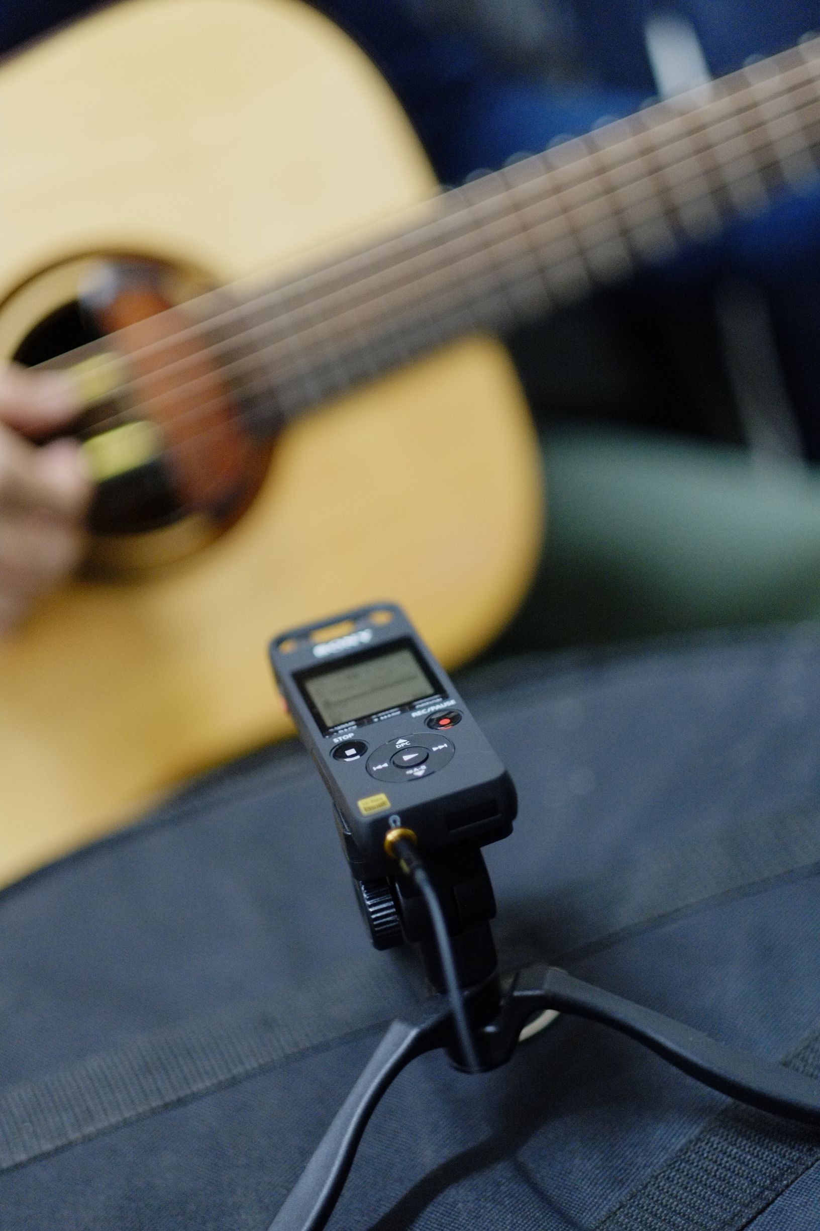 索尼今天倒闭了？买索尼录音笔又送Hi-Res高清*放播**器！