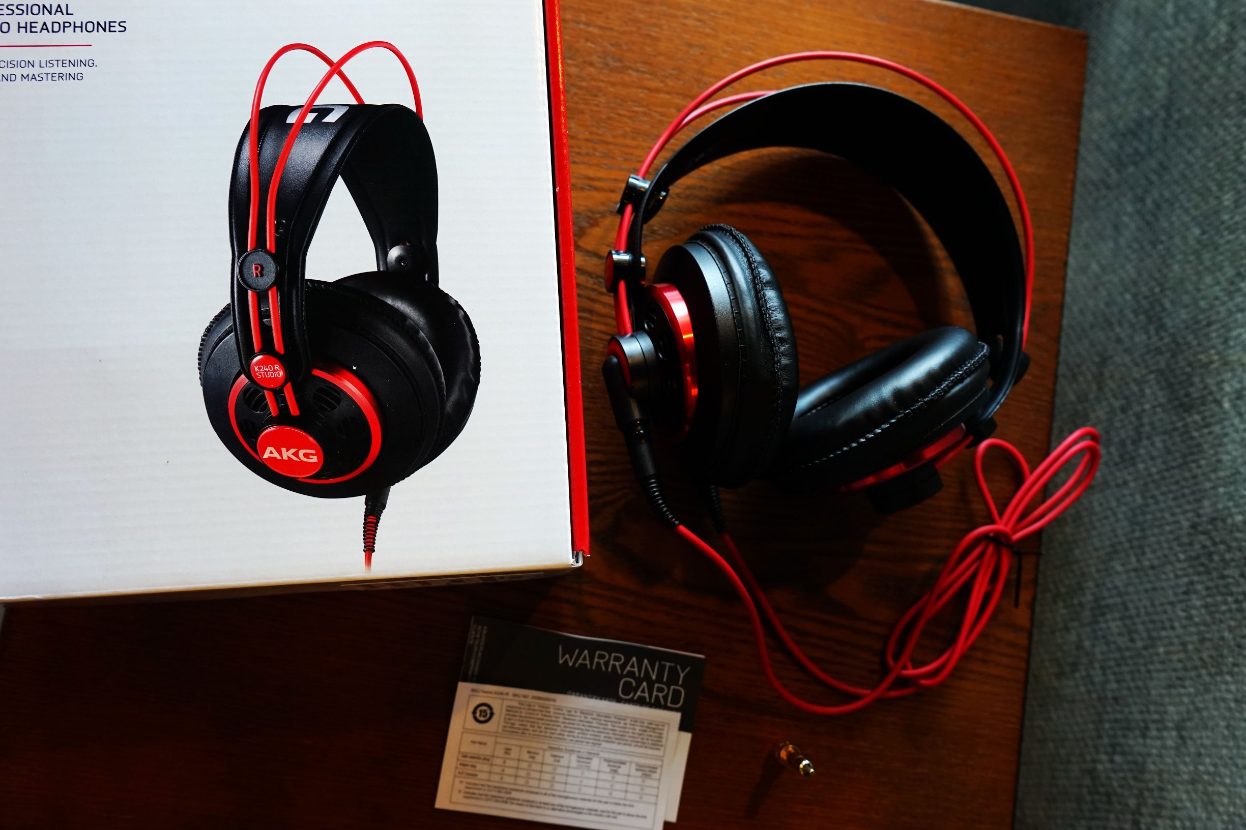 在怀旧中前行——AKGK240R简评