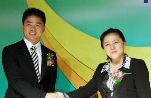 奶茶妹妹和刘强东怎么走到一起的,刘强东是奶茶妹妹的第二选择