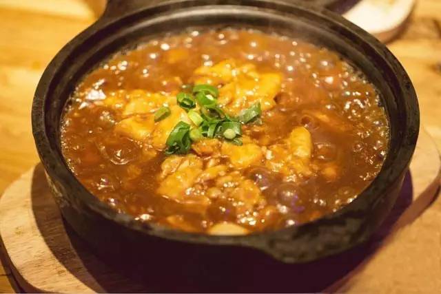 济南哪里的酸菜鱼做的最好吃,济南吃货鲽鱼头