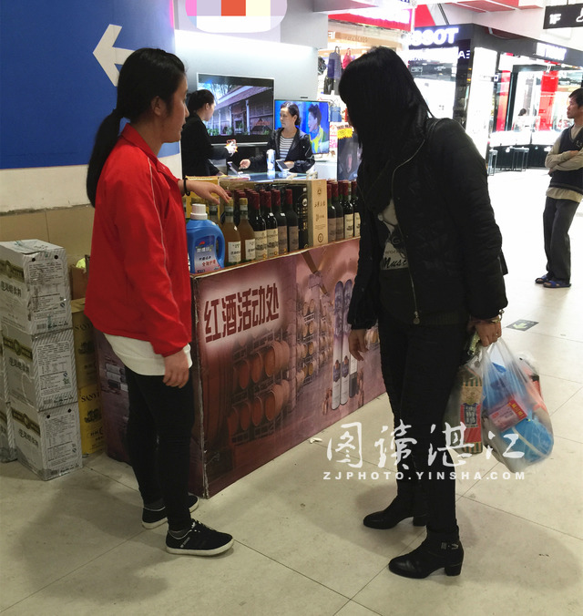 小票换购红酒是真的吗,超市小票10元换购红酒是骗子吗