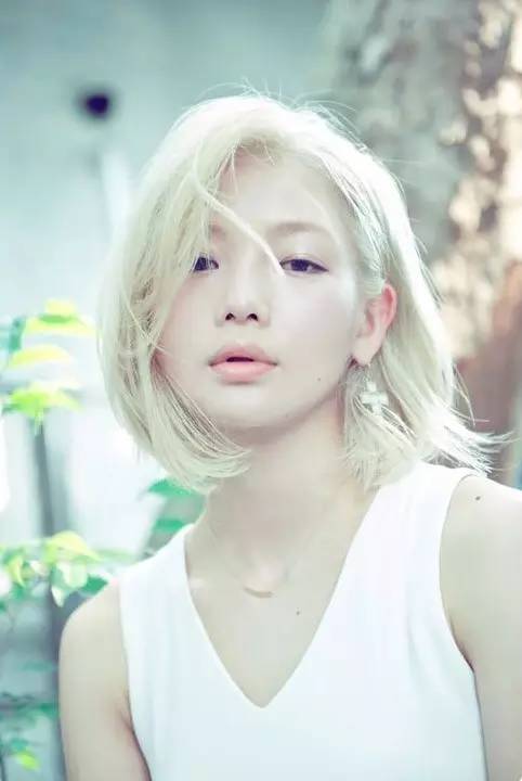 发色2022年女,适合淡颜的韩系发色