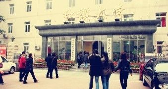 金光闪闪的右安门！