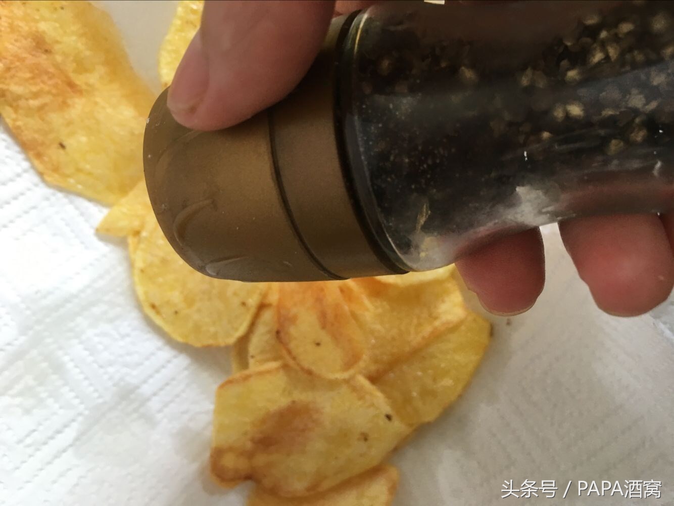 烤箱薯片家庭自制做法,今日美食自制薯片嘎嘣脆