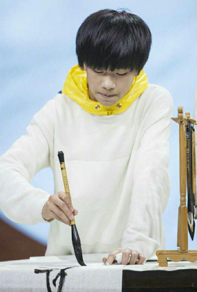 易烊千玺陷于颜值忠于才华,易烊千玺成颜值担当