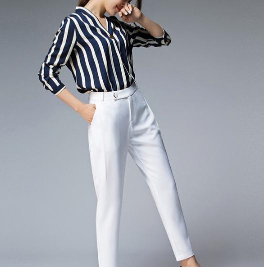 哈伦裤怎么搭配好看呢,白色哈伦裤搭配什么上衣