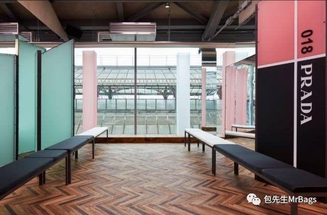 prada三合一小牌子,prada官方旗舰店包包