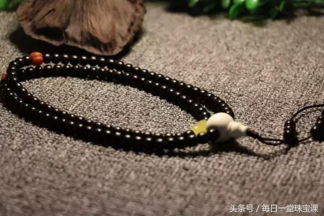 手串突然断掉是什么征兆,手串链子断了怎么换新的