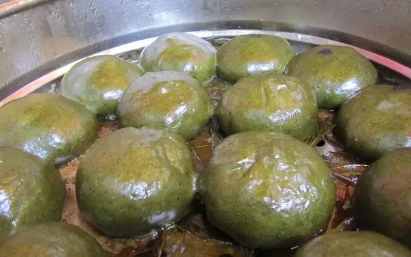 用艾草洗头怎么感觉头皮痛,用艾草水洗头头痒的原因